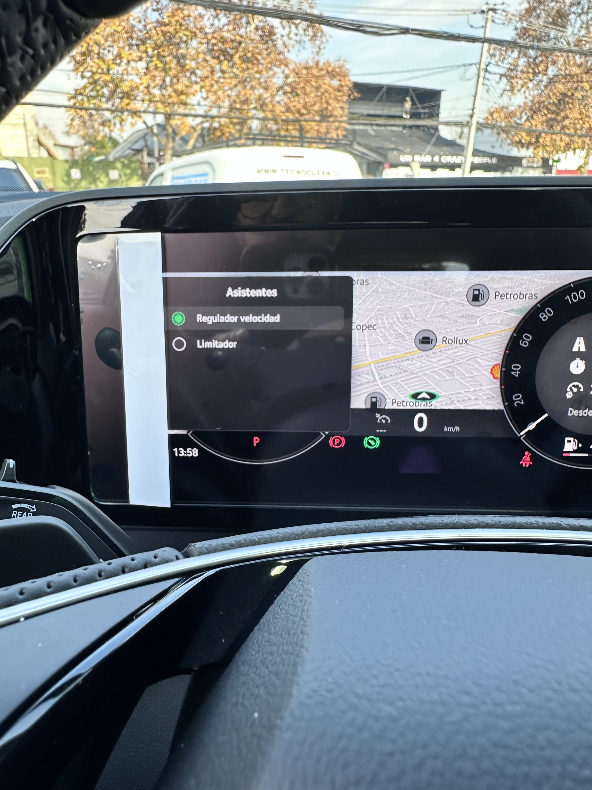 Nuevo Škoda Kodiaq 2025 – La segunda generación de un SUV que marcó historia Interfaz de asistencias: falta de funciones en el Kodiaq según versión