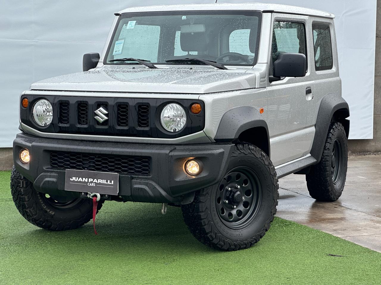 Suzuki Jimny plazas interior 4