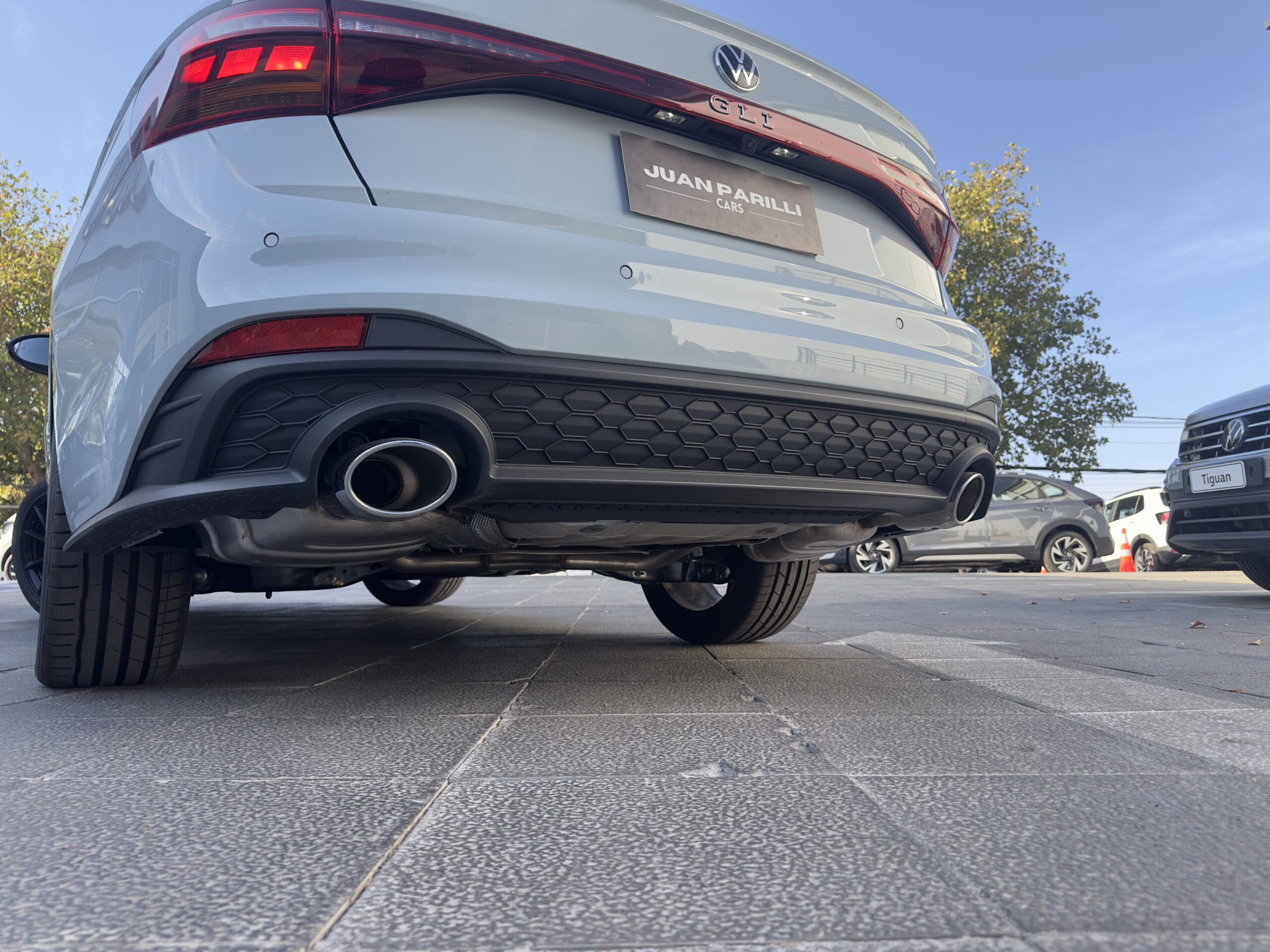 Parte trasera Jetta GLI con doble salida de escape