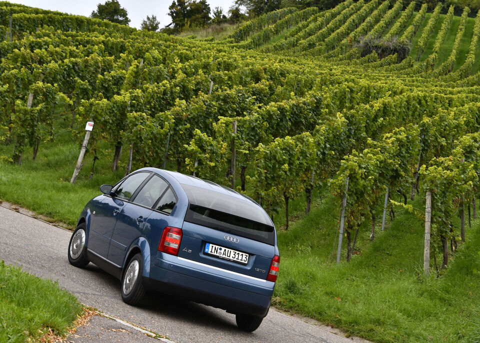 Audi A2 Cumple 25 años Zona trasera Audi A2