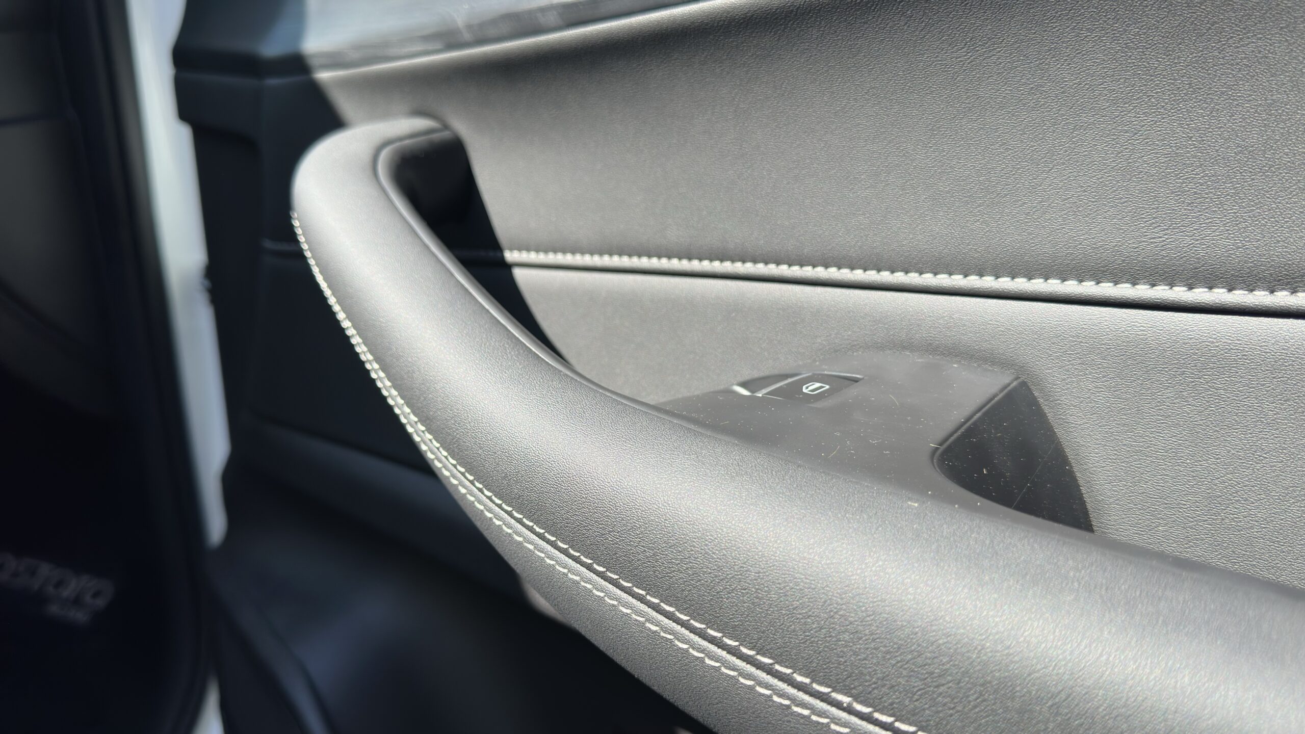 Detalles de puertas Chery Tiggo 4 Pro Max