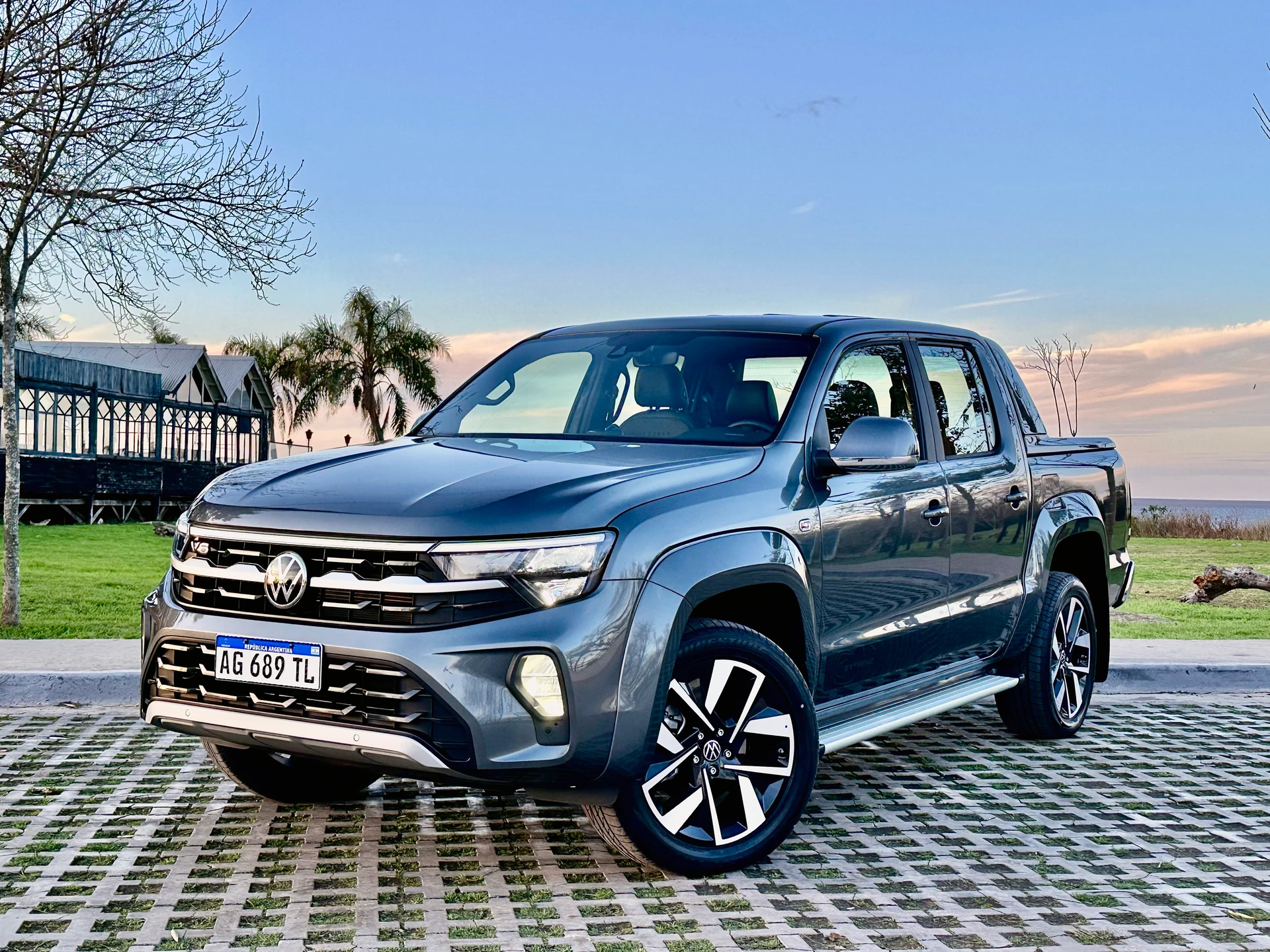 Volkswagen Chile presenta la nueva Amarok: ¿evolución o más de lo mismo? en el garage de motor1 vw amarok v6 extreme restyling 2024