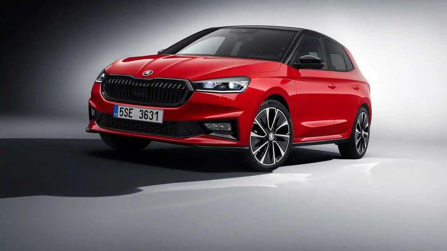 Así podría verse el nuevo Skoda Fabia 2026 según Motor1 Skoda Fabia actual