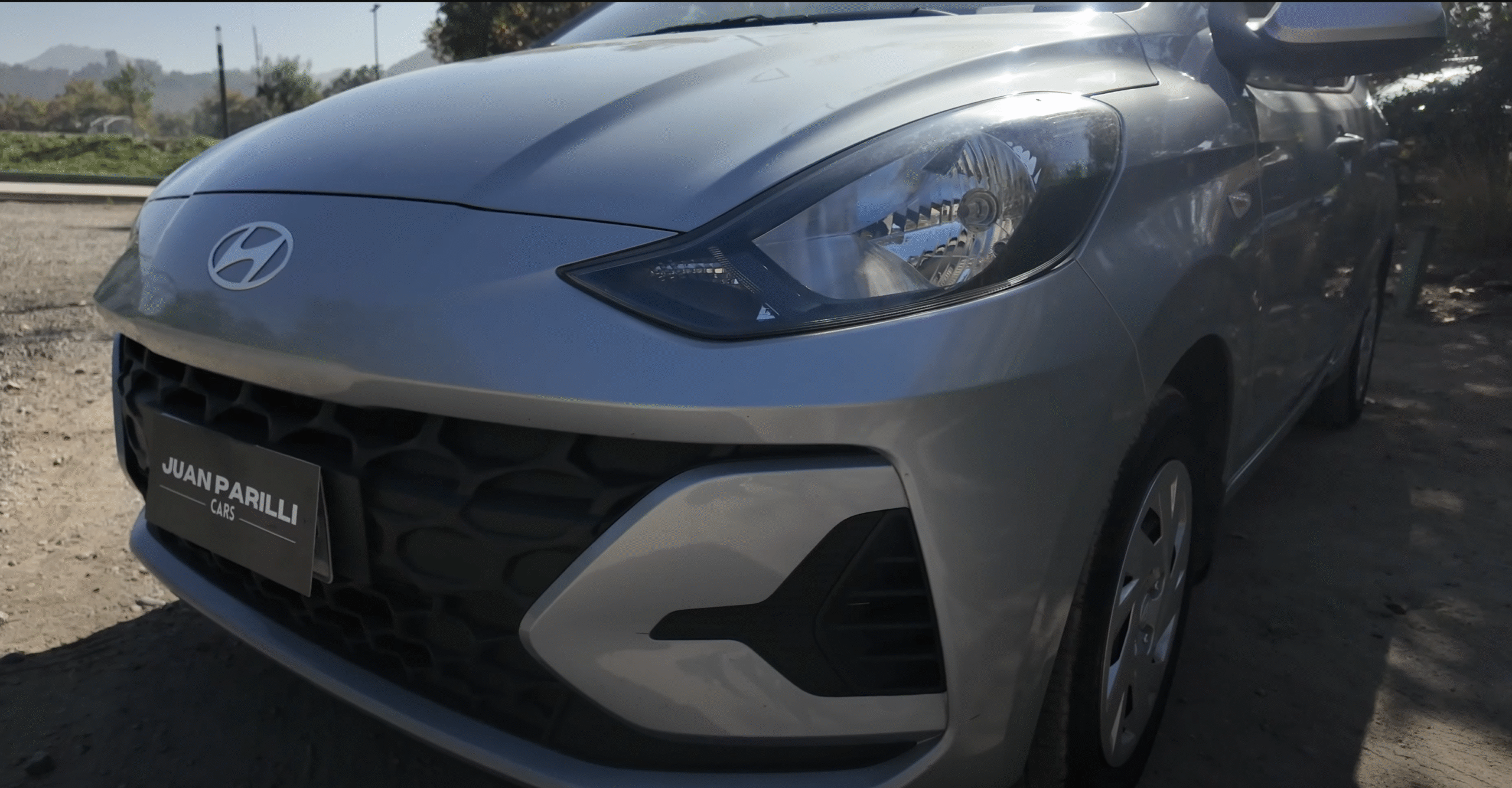 Detalle de faros delanteros del Hyundai i10