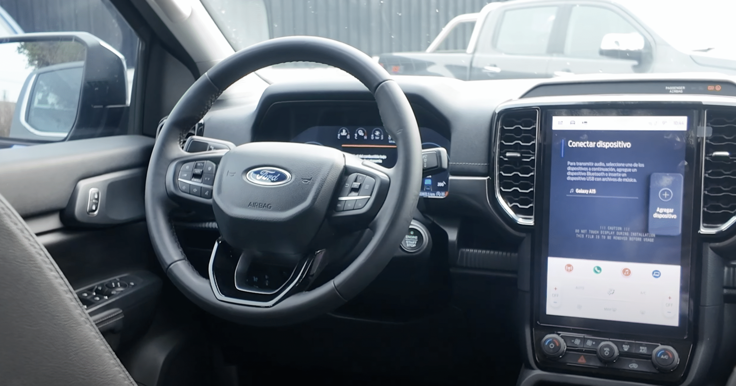 Cuadro de instrumentos y posición de manejo