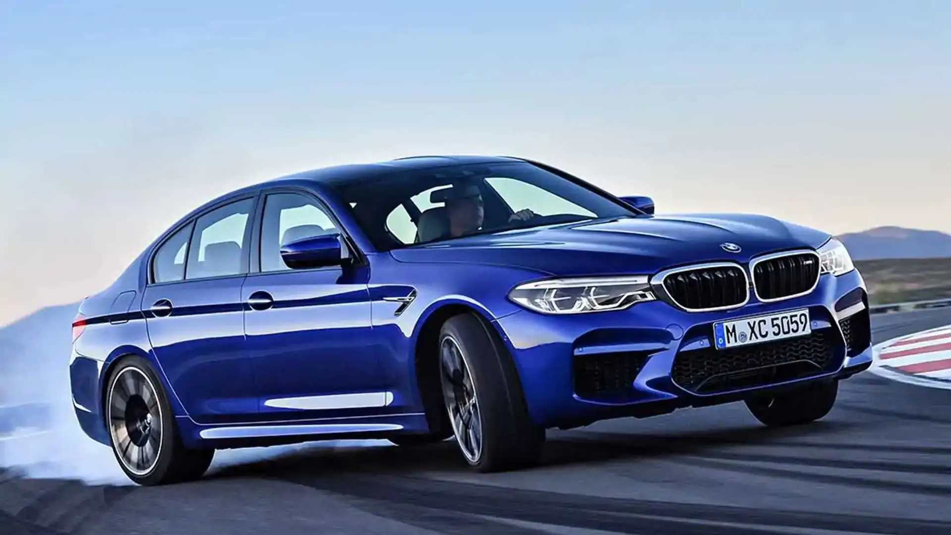 BMW M5 F90 delantera