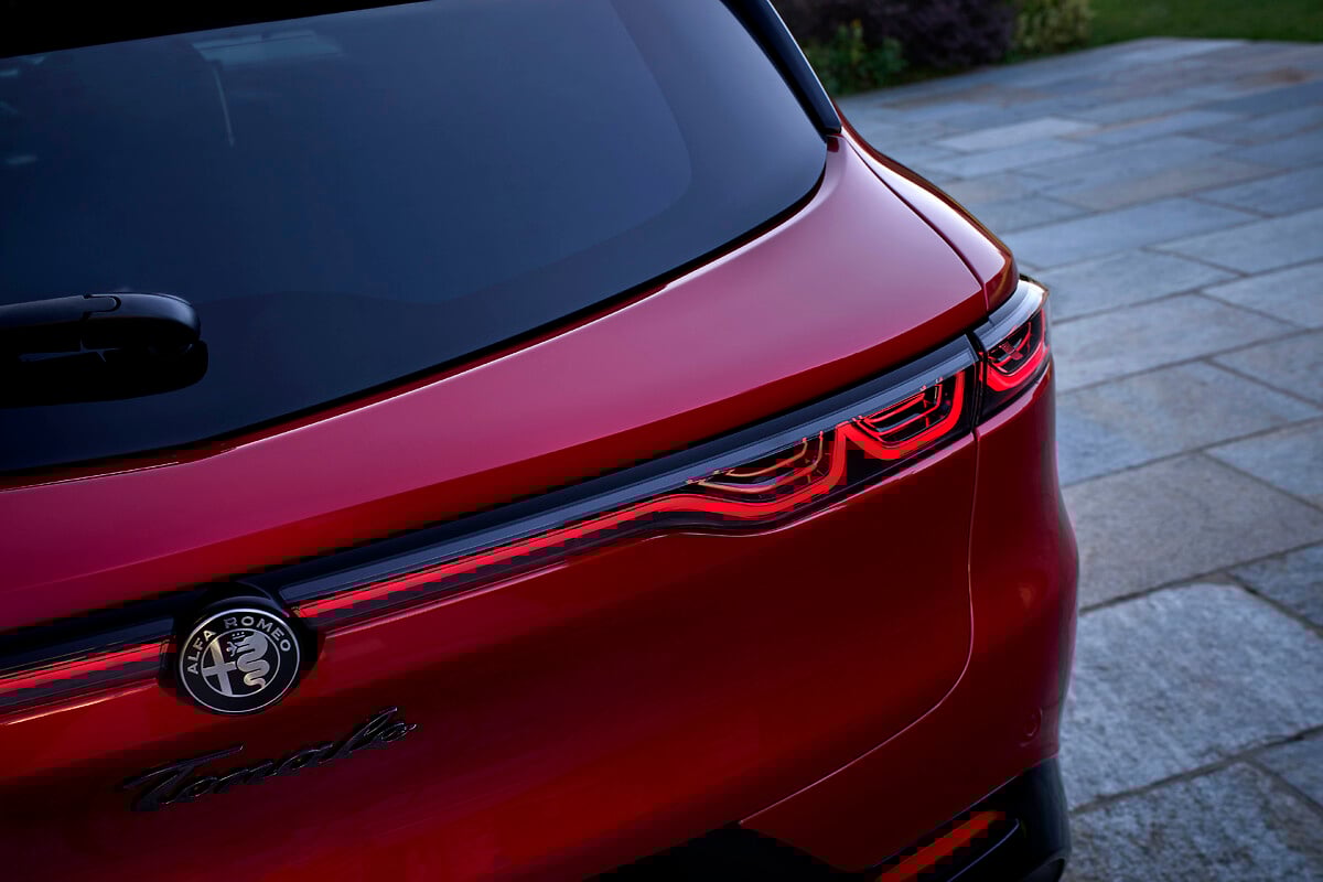 Alfa Romeo Tonale 2026: más presencia, mejor interior y tecnología al día Ópticas traseras del Tonale