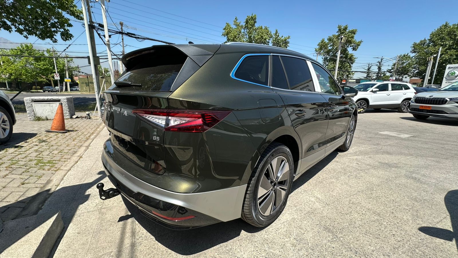 Vista trasera exterior del Enyaq