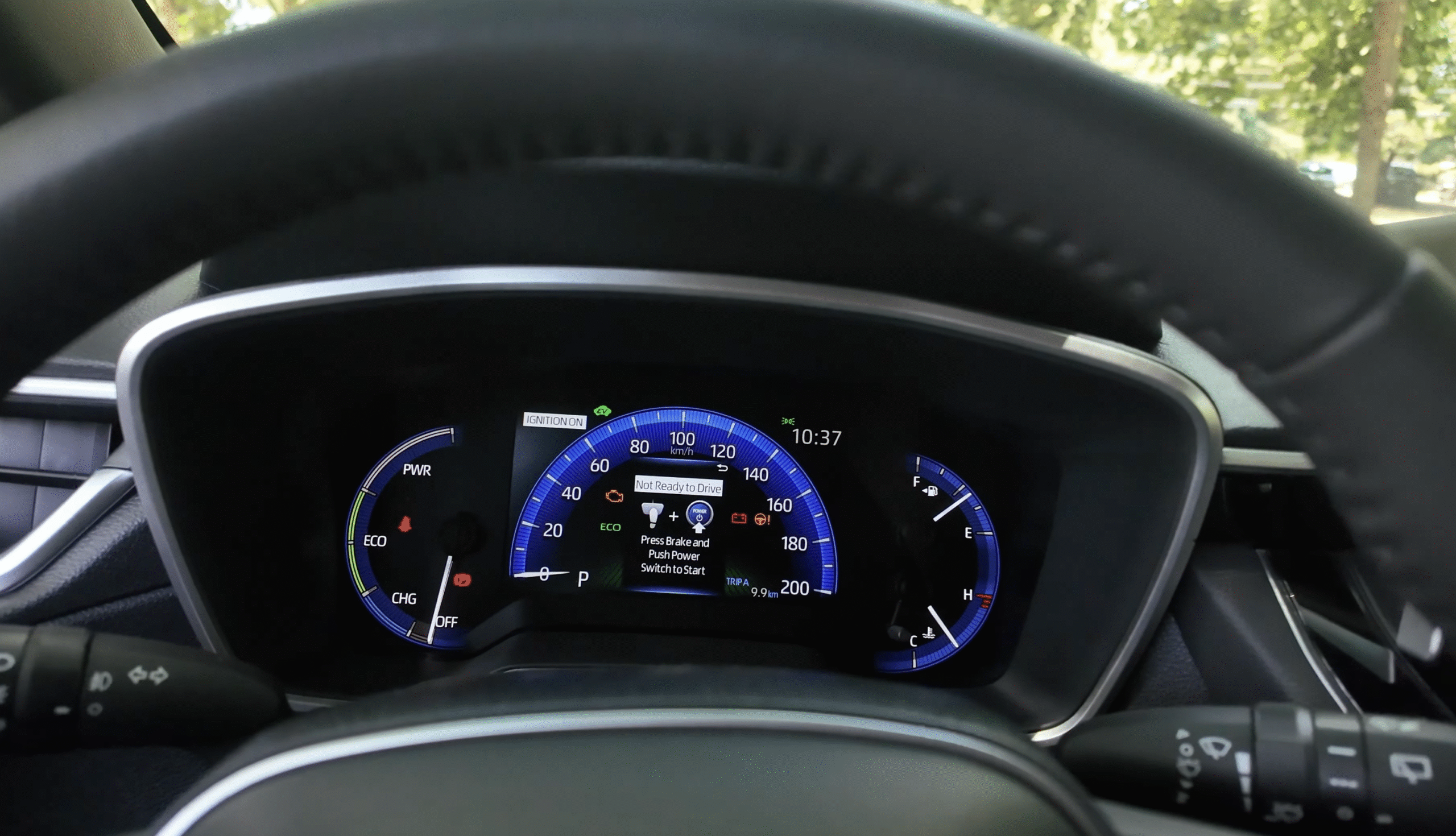 Cuadro de instrumentos digital del Corolla Cross HEV (7 o 12 pulgadas según versión)