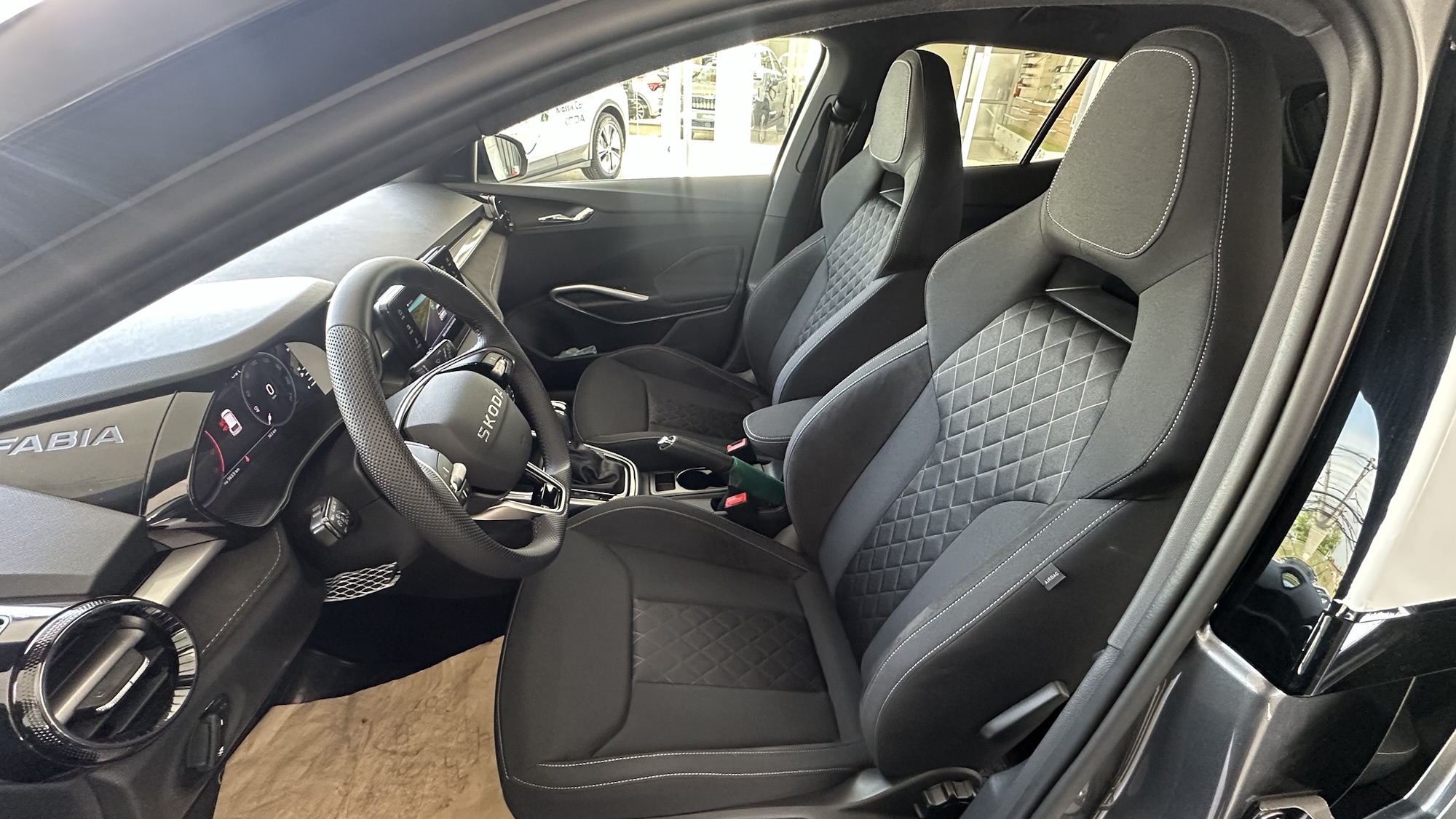 Asientos delanteros Skoda Fabia 2026