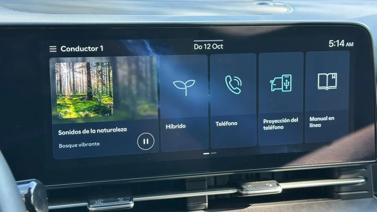 Pantalla infoentretenimiento Hyundai Kona