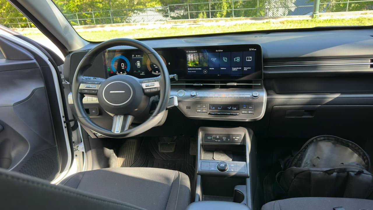 Puesto de conducción de la Hyundai Kona Híbrida