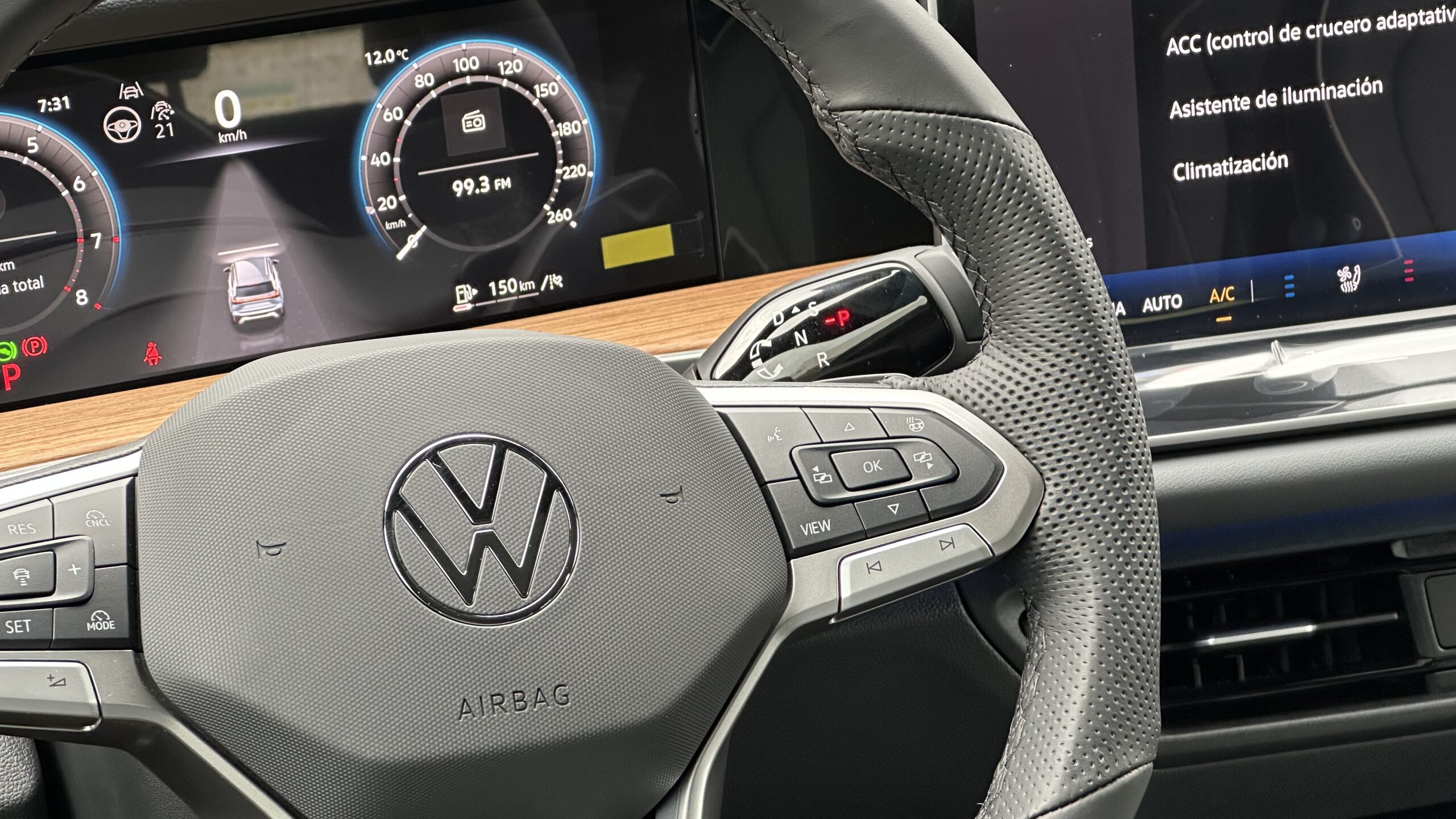 Selector de marchas y layout de la transmisión DSG en Tiguan 2025