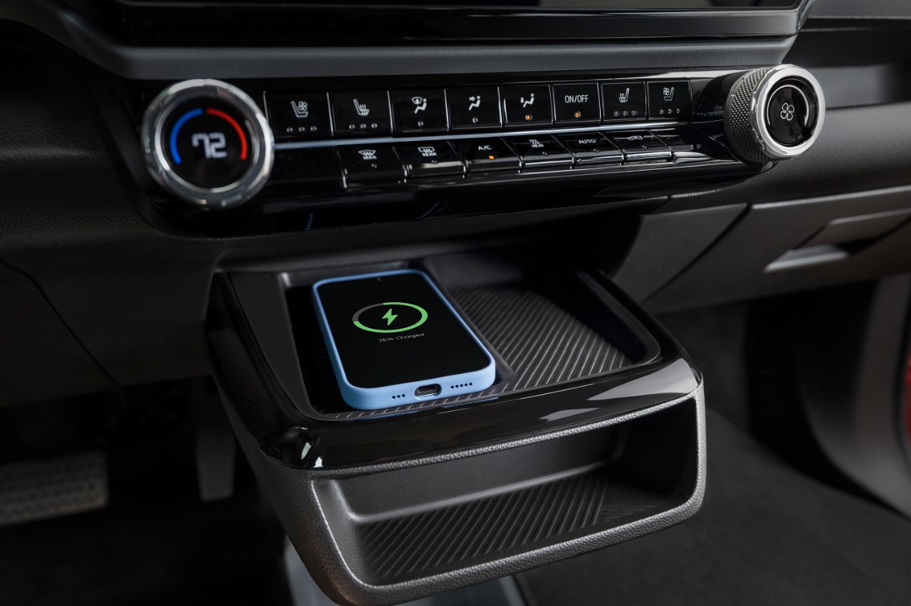 Nuevo Chevrolet Bolt 2027: regreso global con NACS, carga más rápida y enfoque de precio accesible Zona de carga del maletero del Bolt