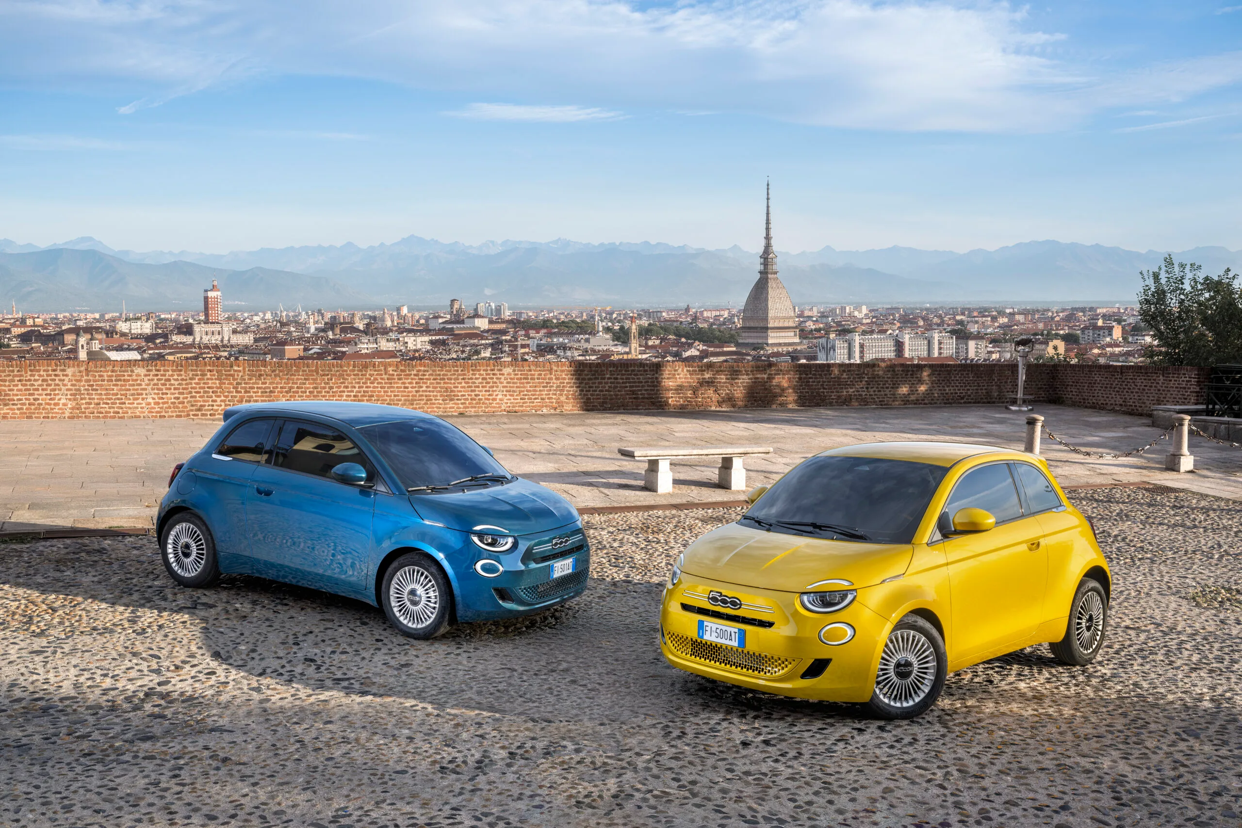 Fiat 500 Hybrid: el ícono italiano se vuelve híbrido y mantiene su