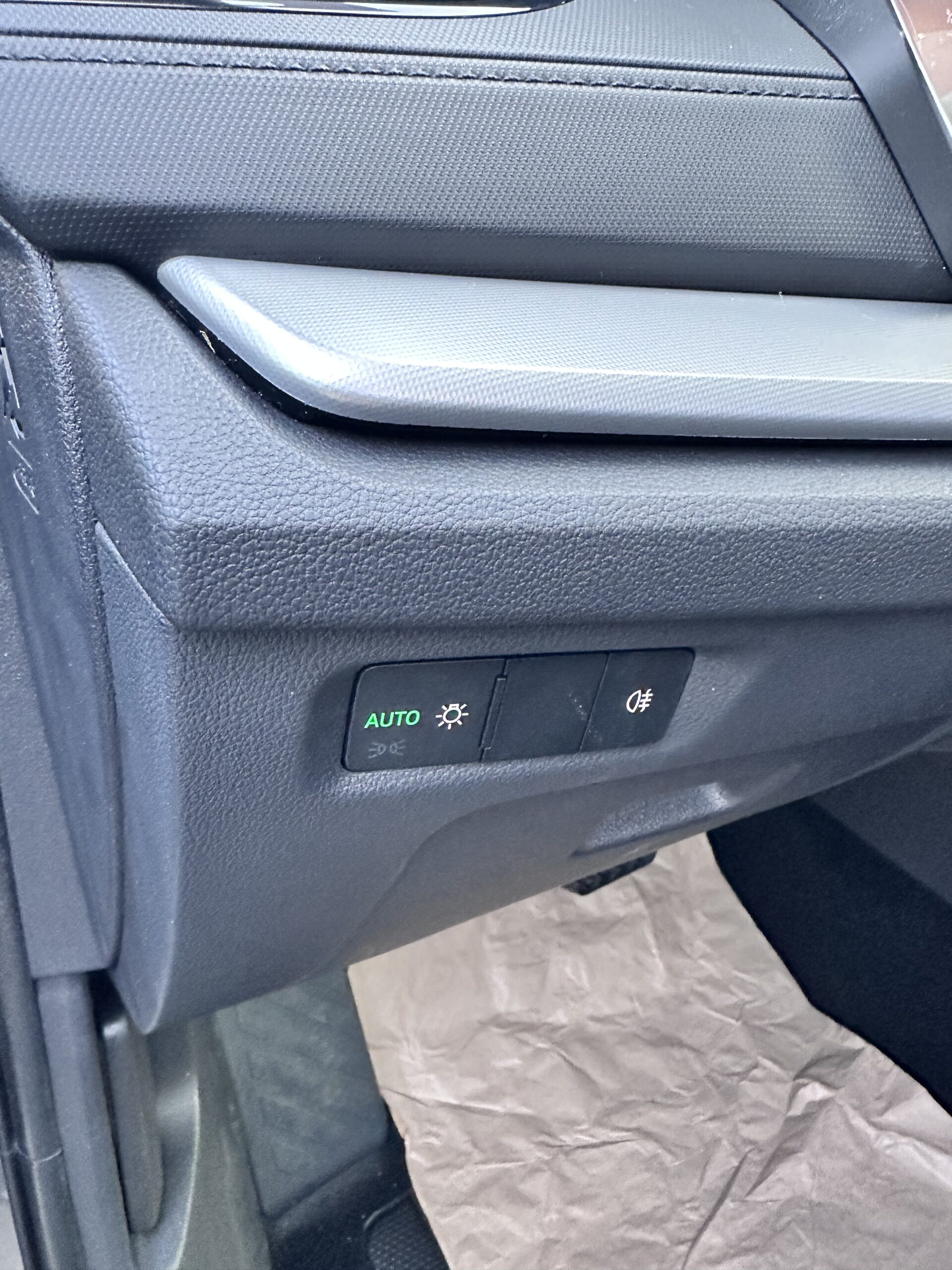 Botonera de luces del Skoda Octavia facelift 2026