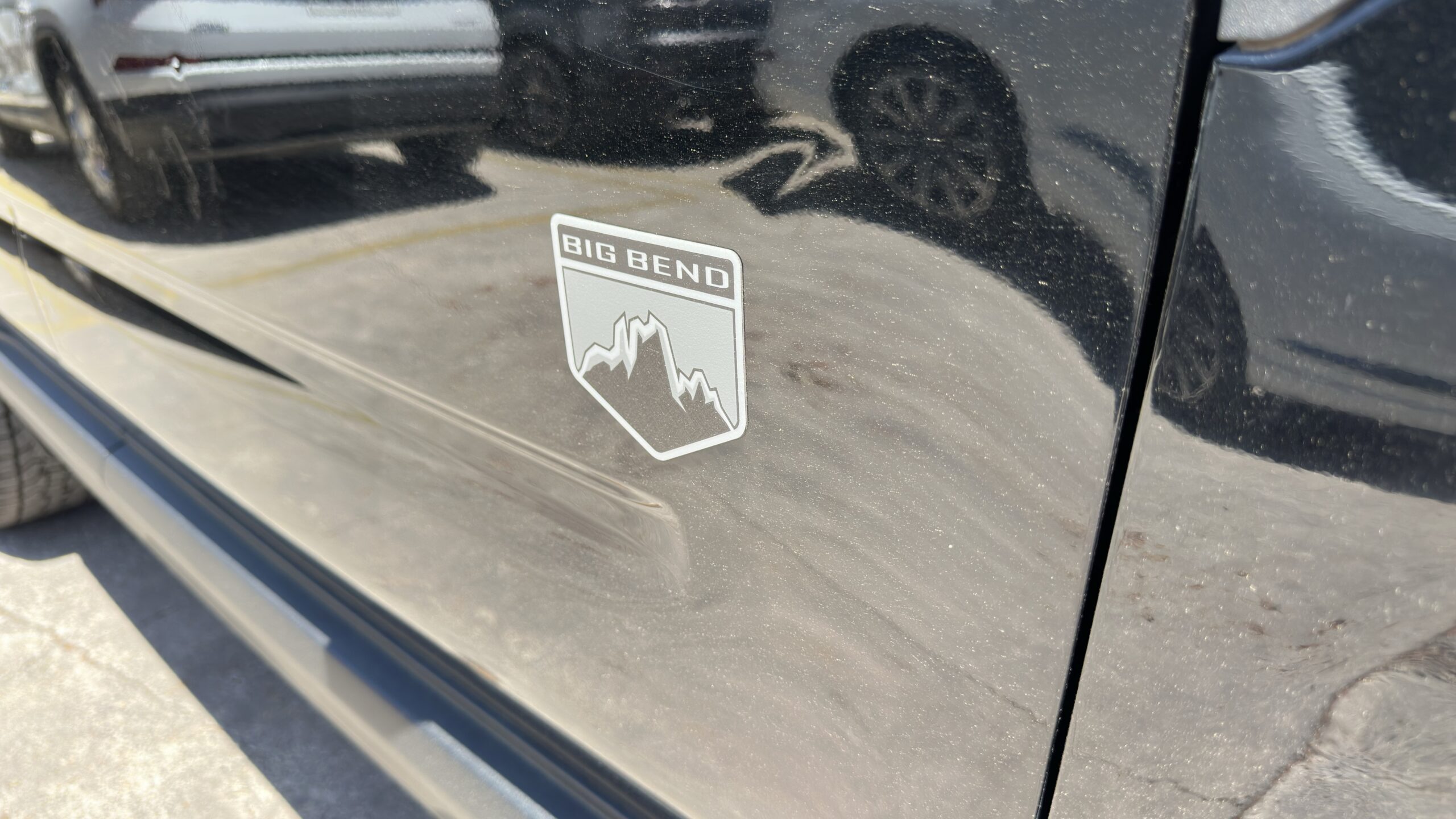 Insignia de versión Big Bend del Ford Bronco Sport