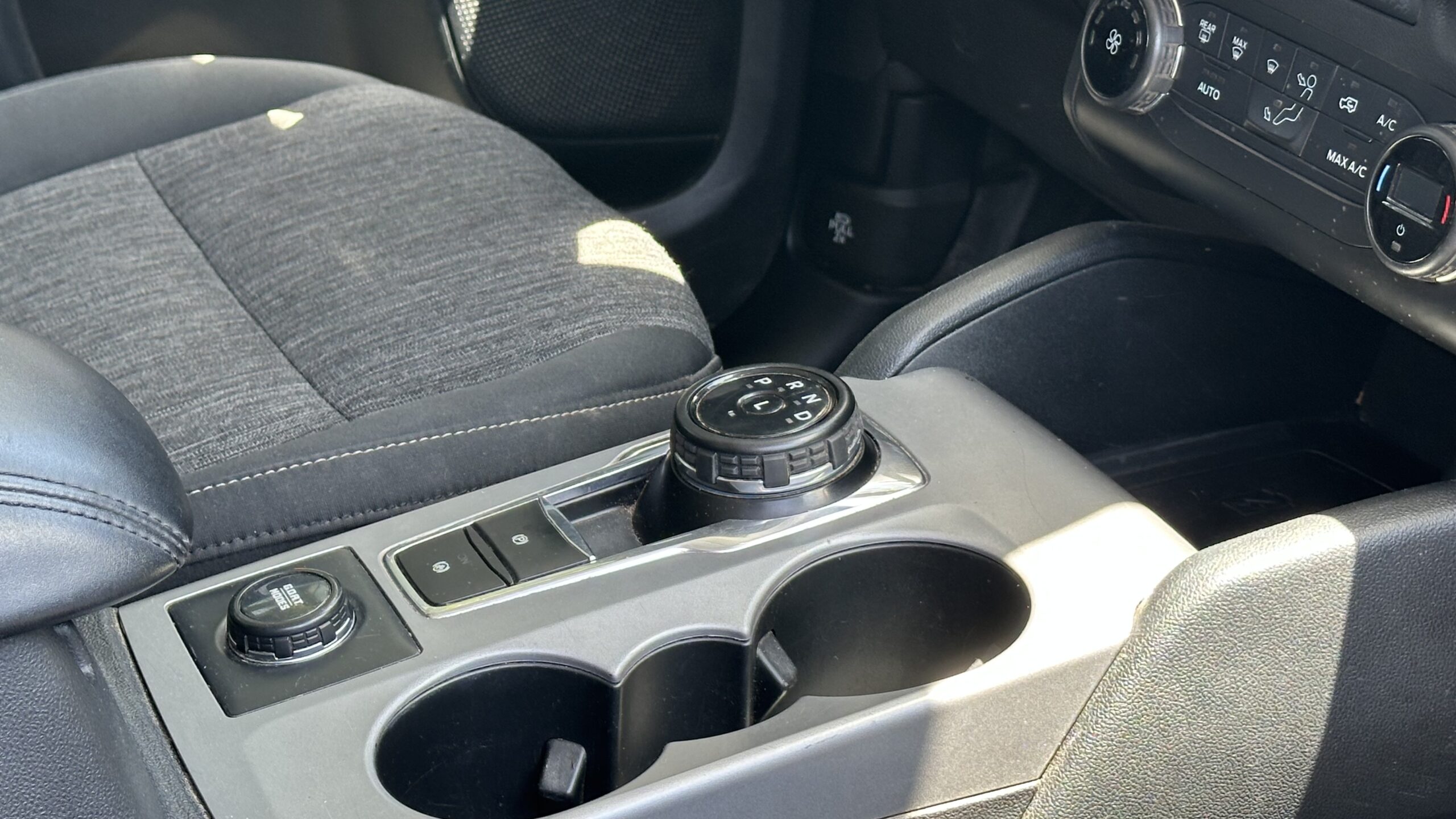 Selector de marchas por ruleta del Ford Bronco Sport