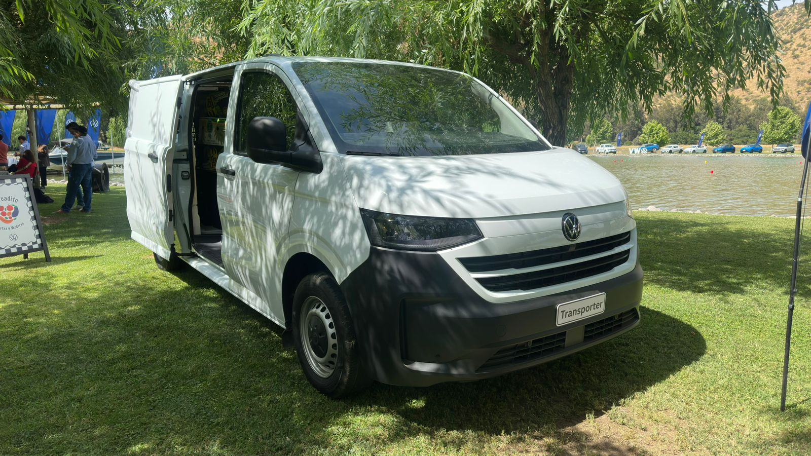 Volkswagen Transporter 2.0 TDI frontal
