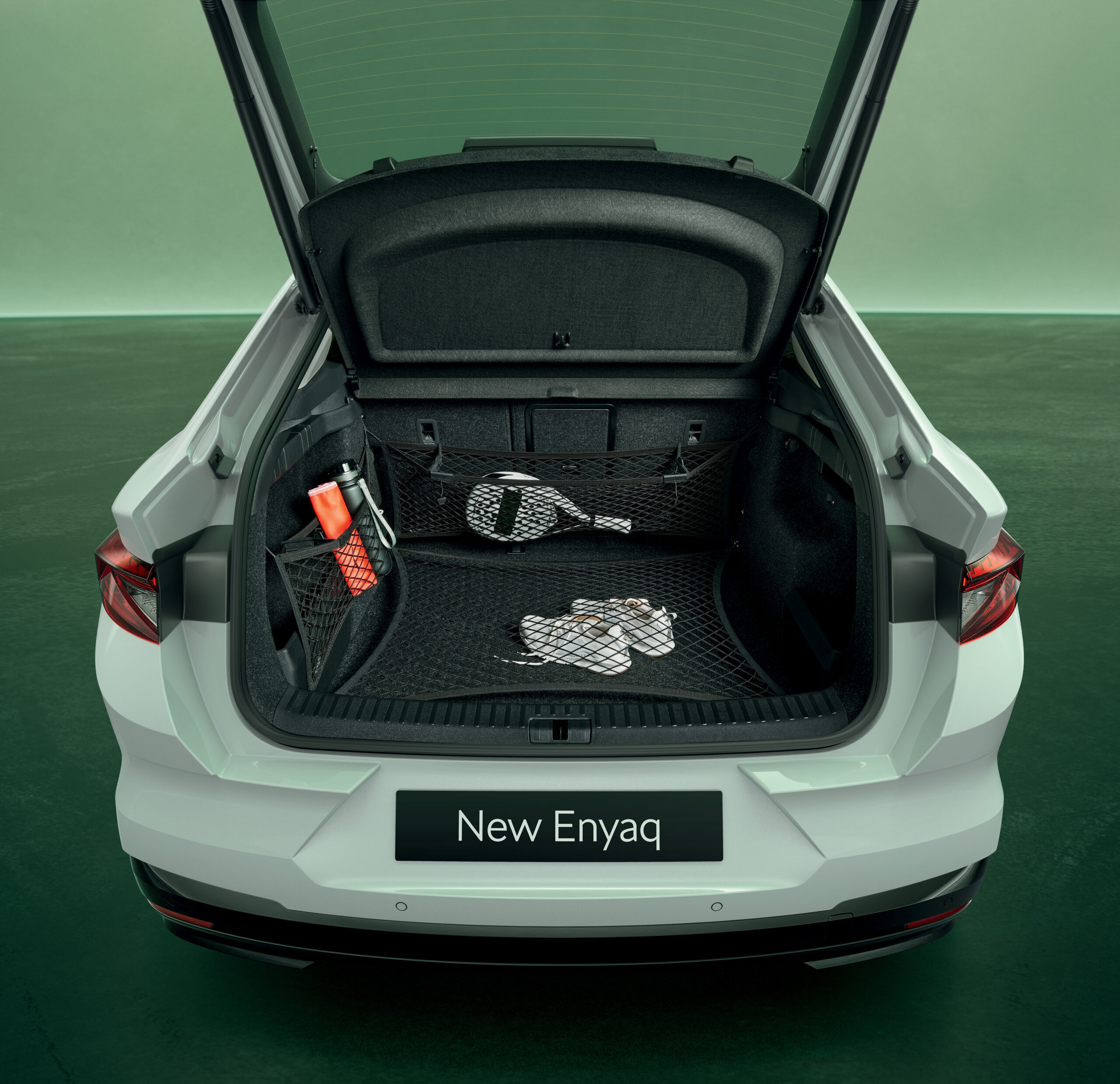 Maletero del Škoda Enyaq con soluciones Simply Clever