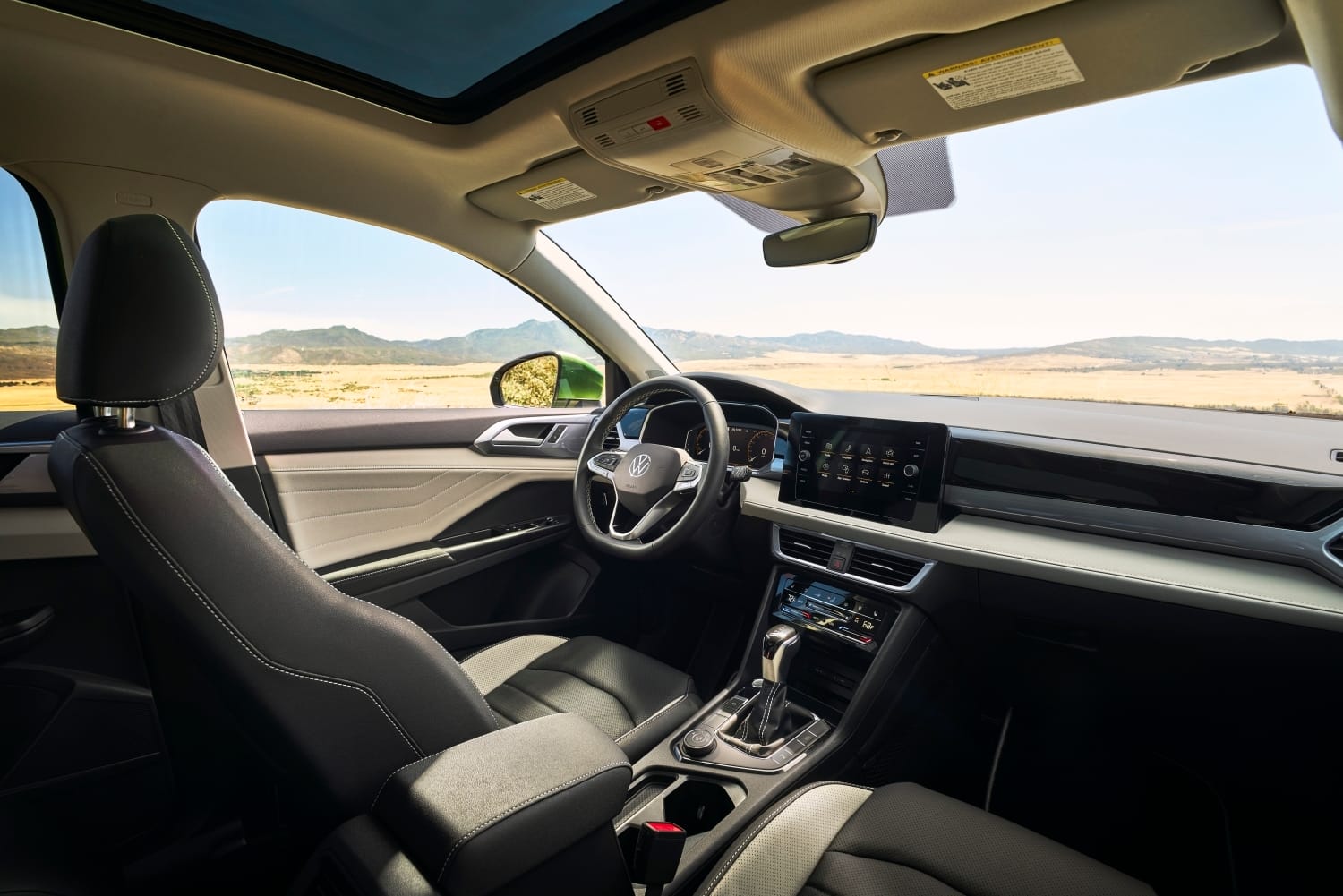 Interior delantero Volkswagen Taos Facelift