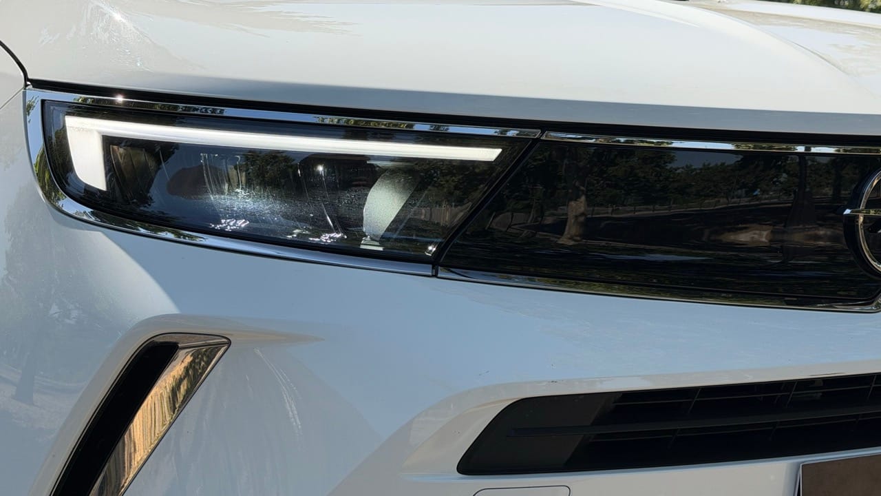 Faros LED del Opel Mokka 2025