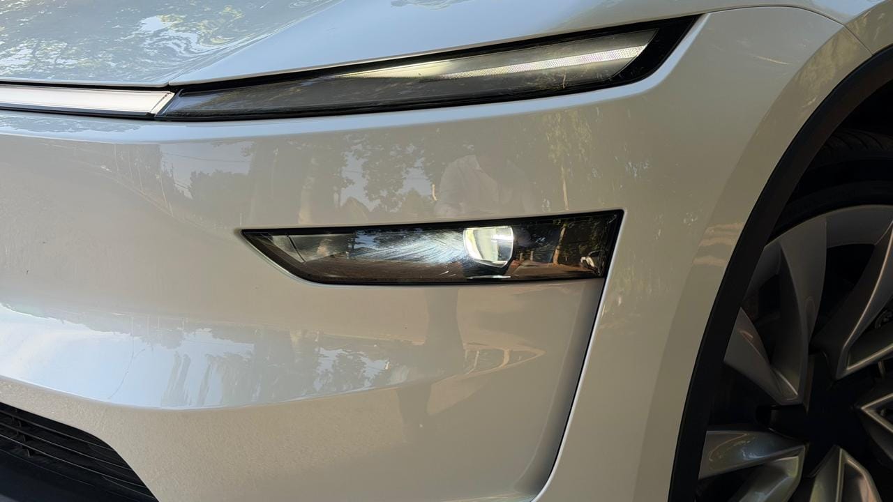 Ópticas delanteras Tesla Model Y