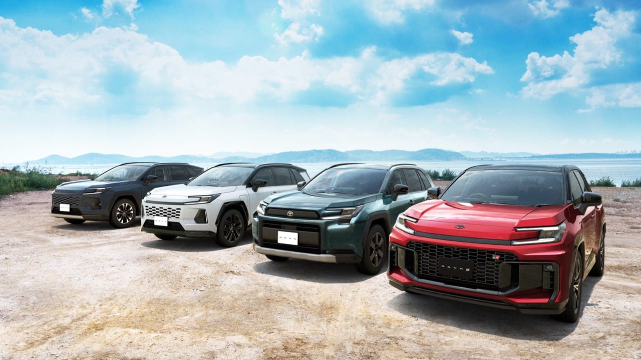 Toyota RAV4 PHEV 2026 imagen final exterior en ambiente de aventura