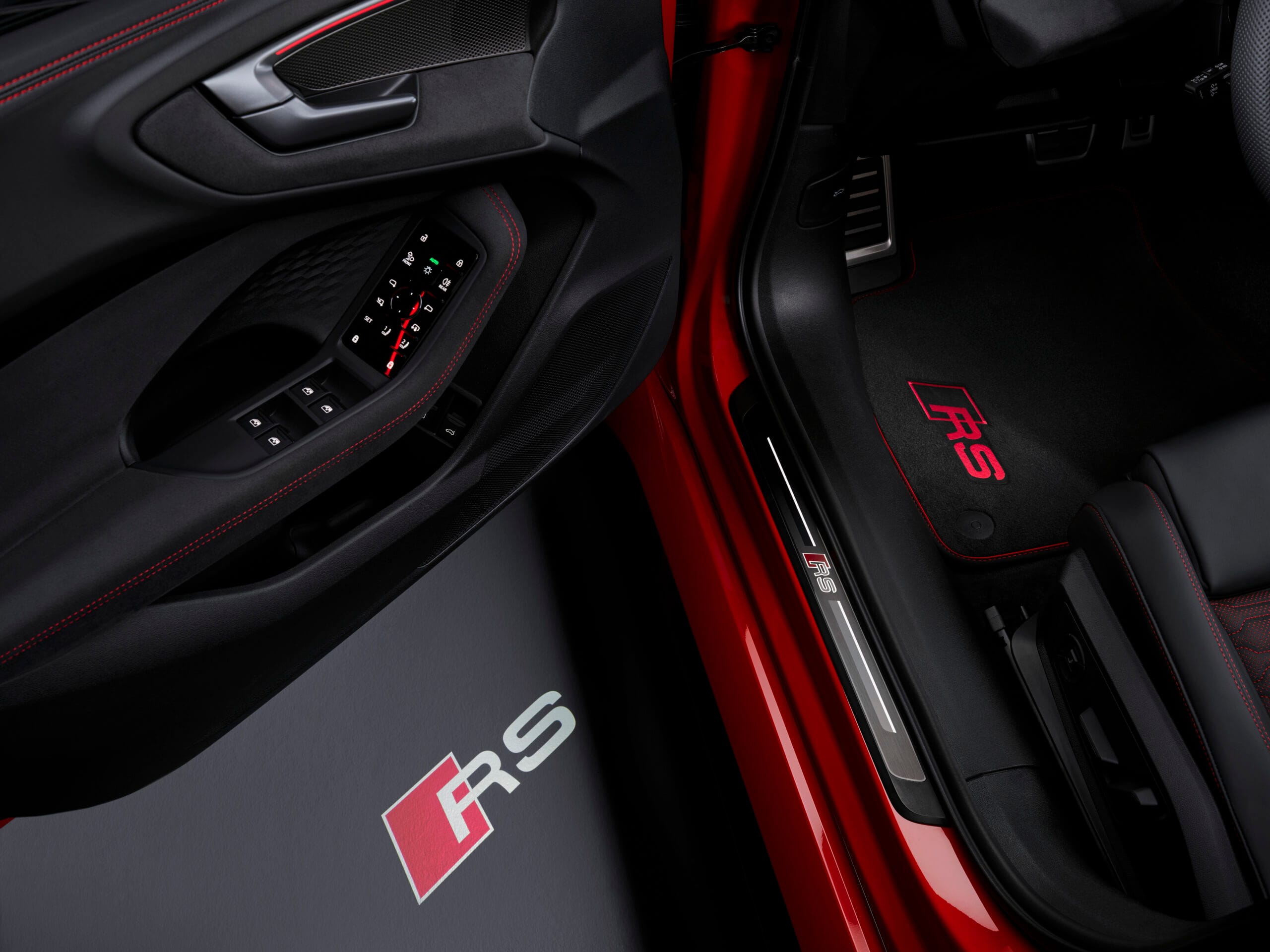 Panel de puerta interior del Audi RS 5 2026