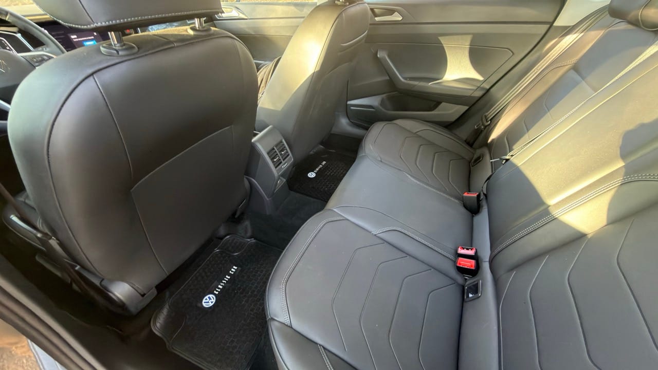 Plazas traseras Volkswagen Virtus 2026