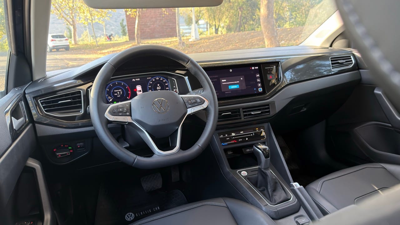 Zona de manejo interior Volkswagen Virtus 2026