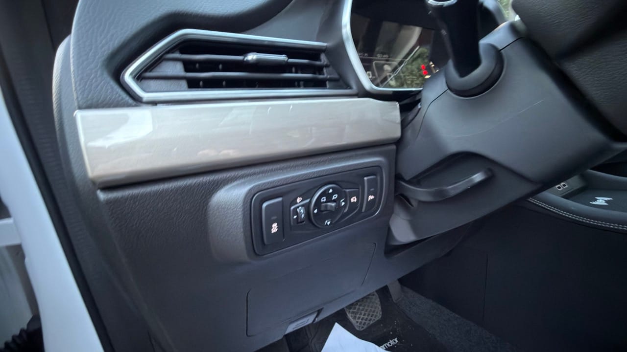 Botonera ajuste retrovisores y control de tracción Jetour X70