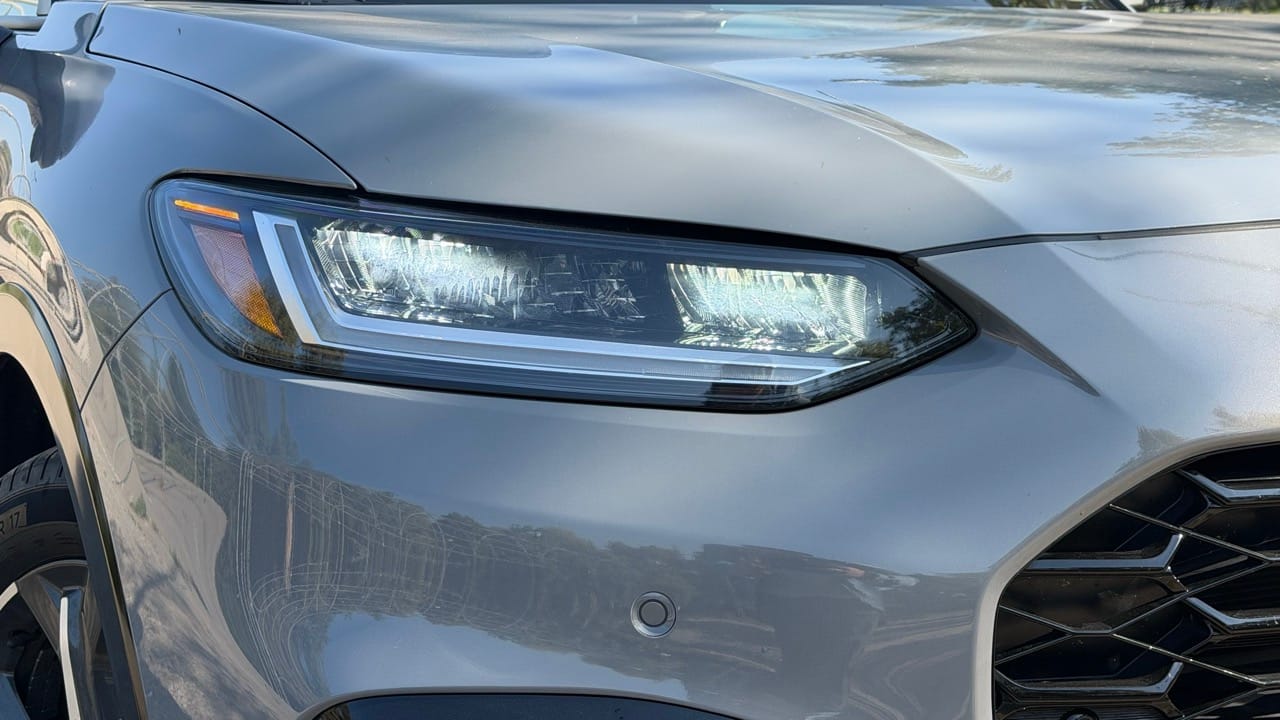 Honda ZR-V faros LED delanteros