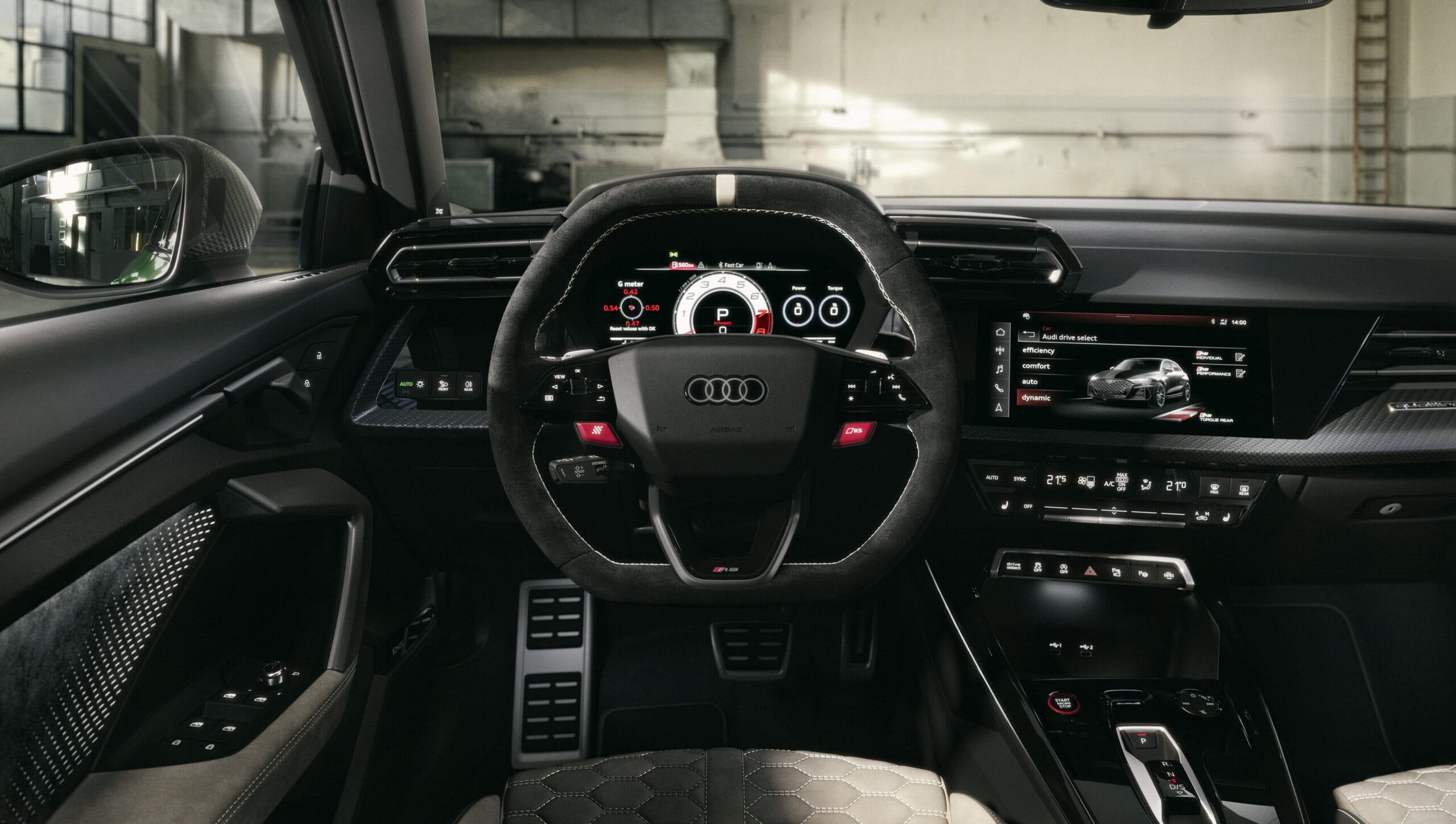 Audi RS3 Competition Limited — interior con butacas RS Bucket Seats y tonos Neodymium Gold