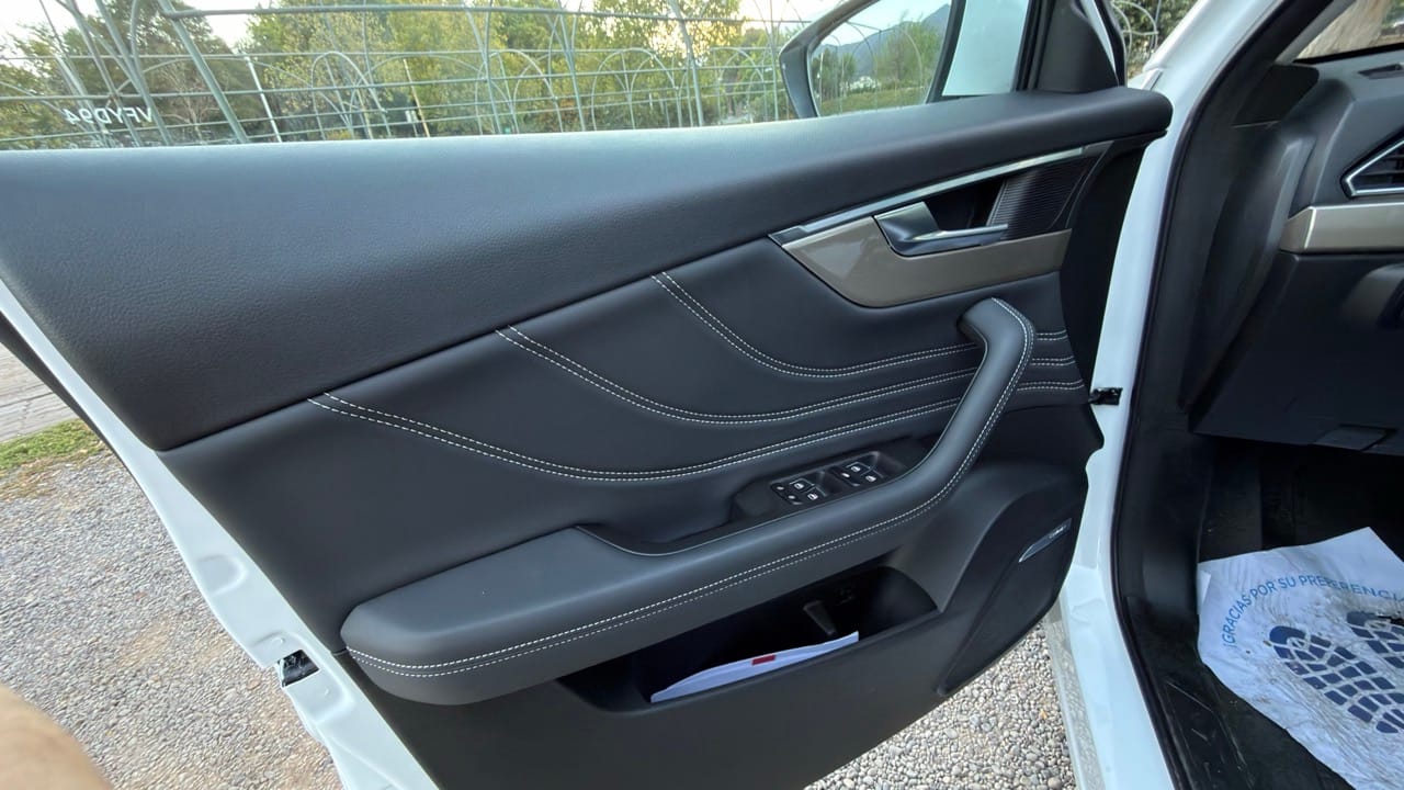 Calidad de materiales puertas Jetour X70