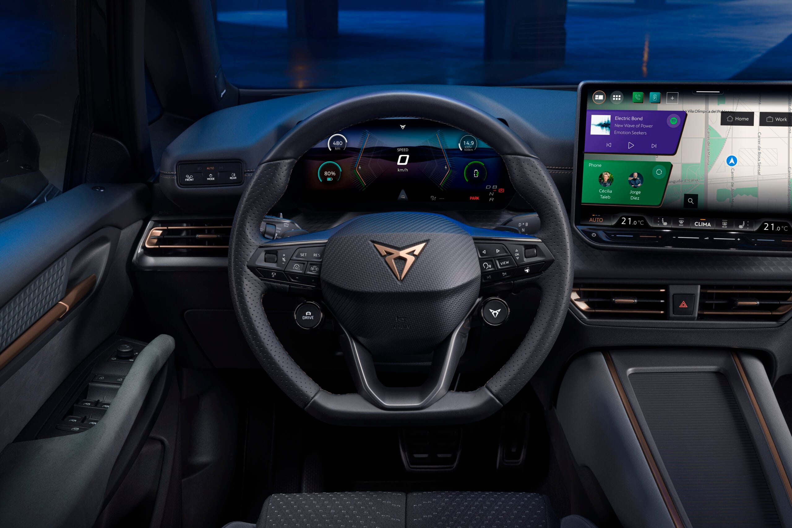 Nuevo CUPRA Born 2026 - Volante rediseñado con controles físicos y detalles Copper