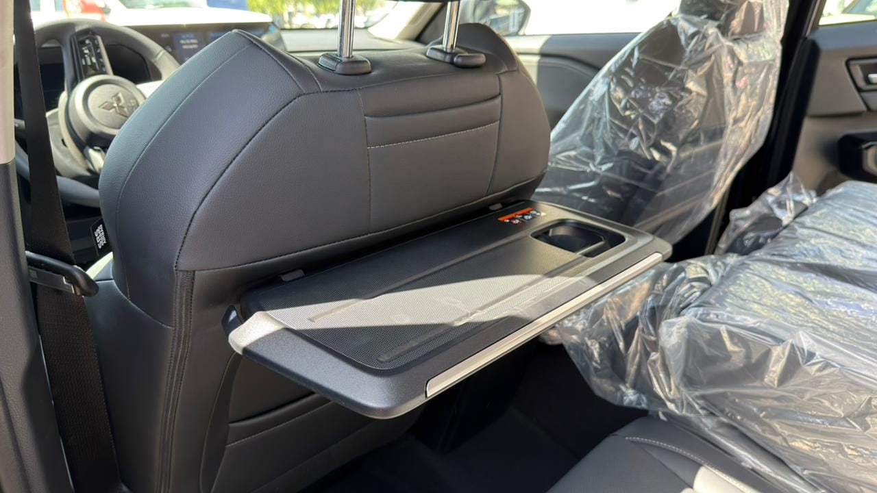 Bandeja de asientos traseros Mitsubishi Destinator