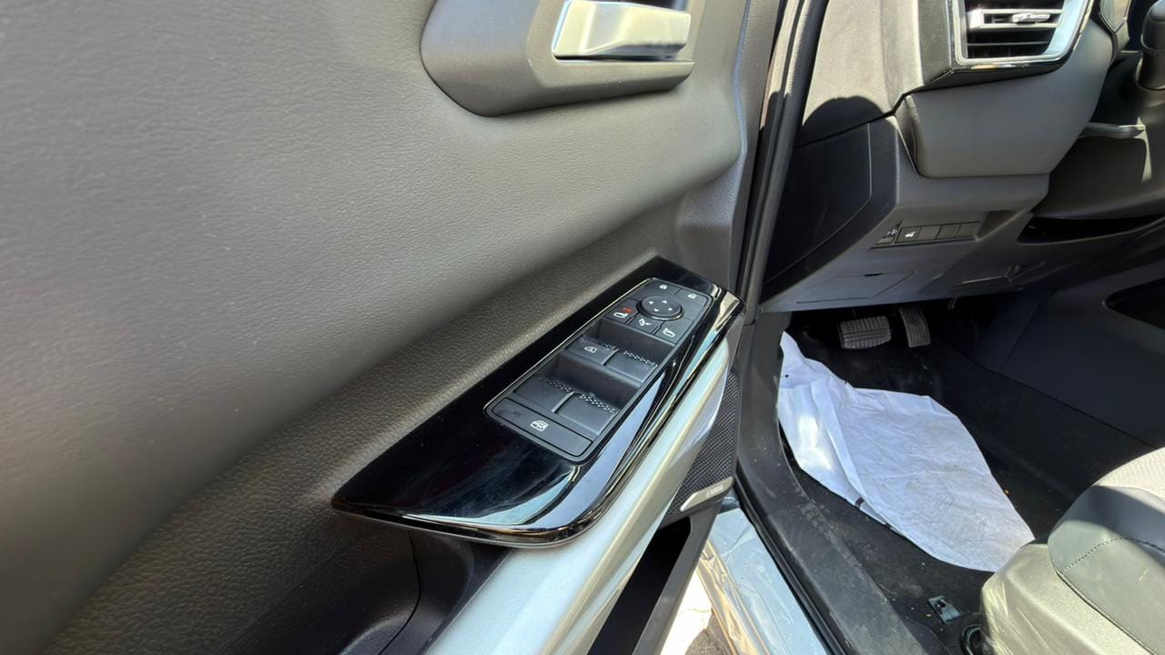 Calidad de materiales puertas Mitsubishi Destinator