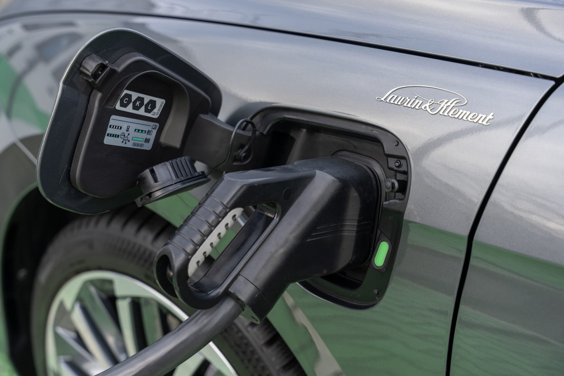 Škoda Superb iV 200 kW – vista lateral perfil