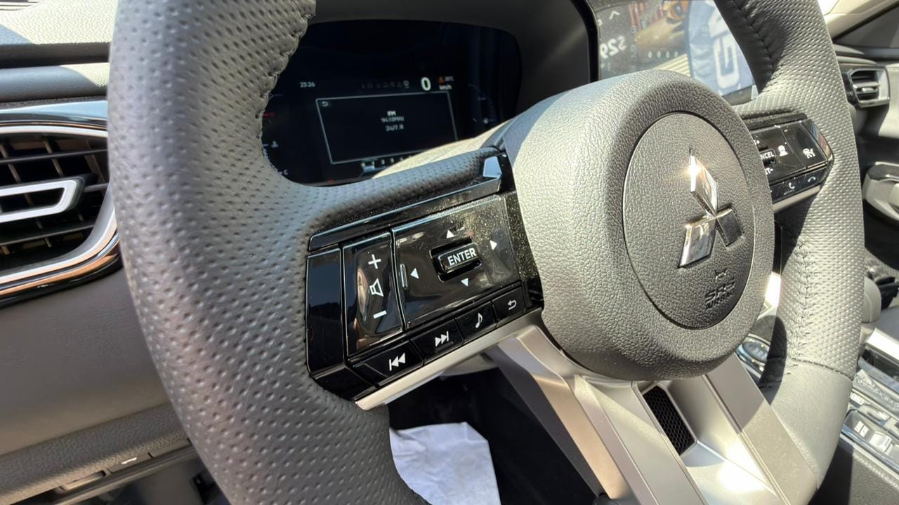 Volante Mitsubishi Destinator