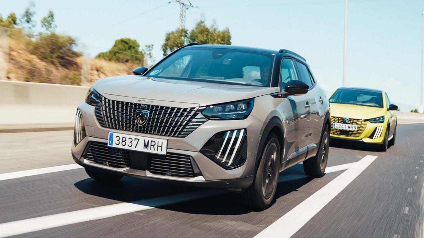 Peugeot 2008 híbrido afectado por el recall de Stellantis por riesgo de incendio
