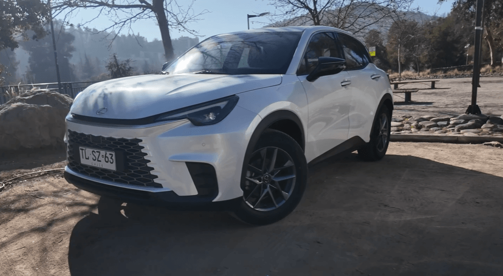 Lexus LBX 2026 - Vista exterior