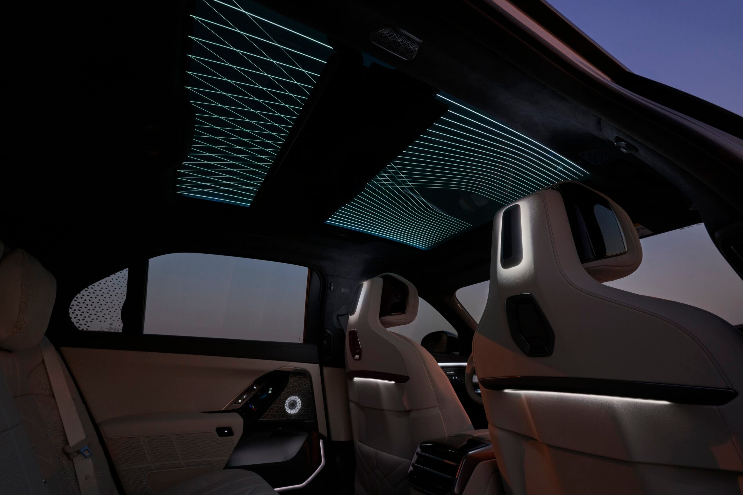 BMW Serie 7 2026 - Pantalla Techo Solar