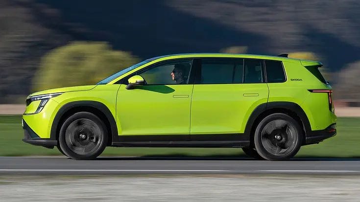 Škoda Peaq sin camuflaje — perfil lateral del SUV eléctrico de 4,9 metros