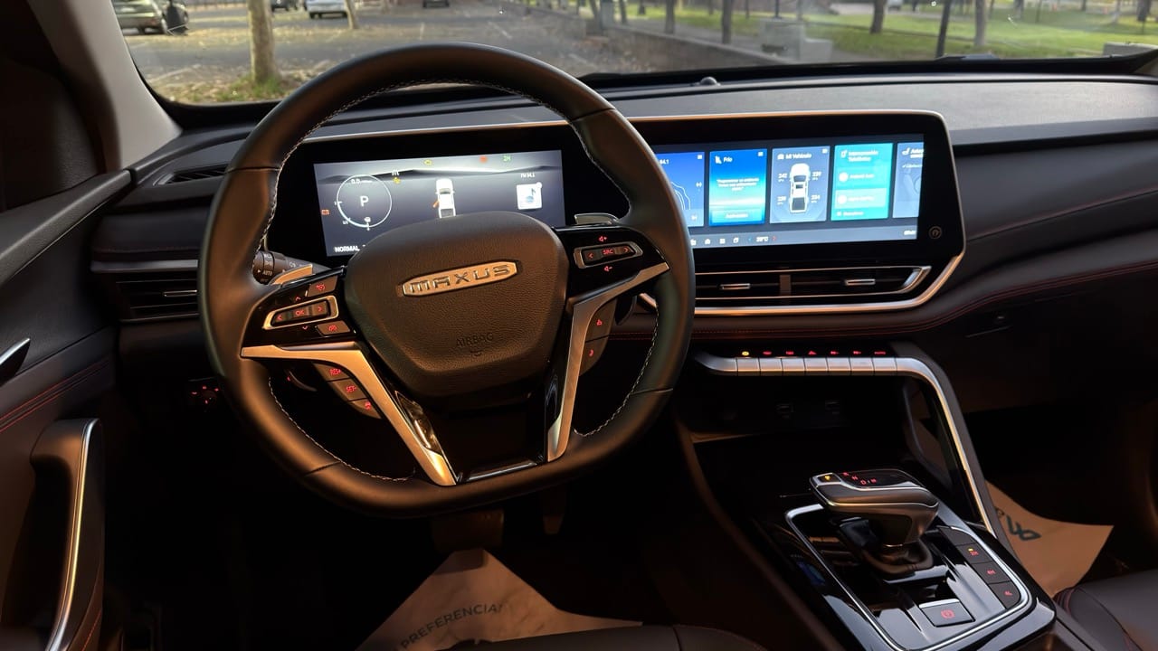 Zona de conducción Maxus T60 MAX