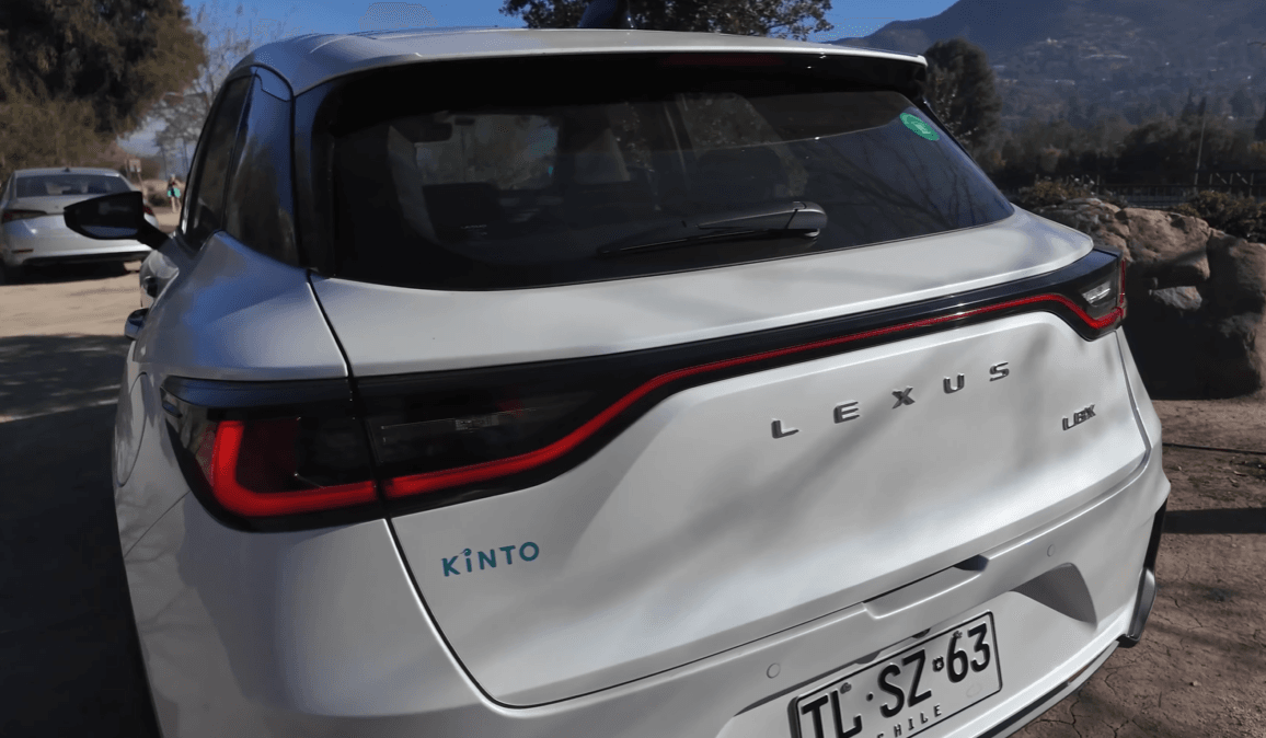 Lexus LBX 2026 - Zona trasera exterior