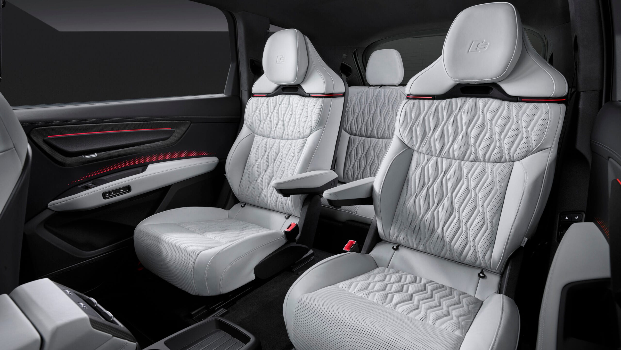Segunda fila del Audi Q9 2026 con asientos individuales eléctricos