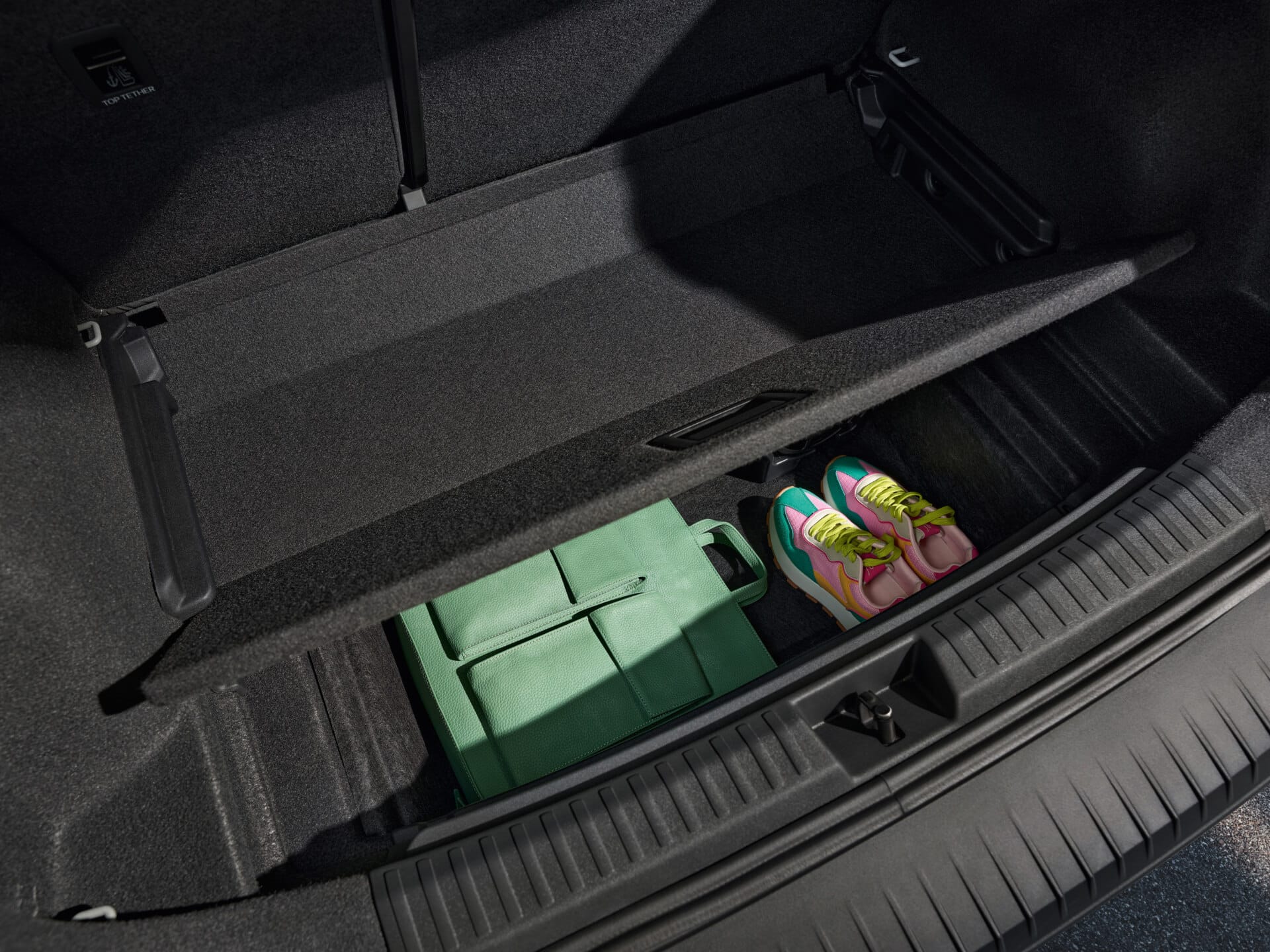 Skoda Epiq, el nuevo SUV electrico de entrada de la marca checa. Škoda Epiq 2026 – zona de carga bajo el piso