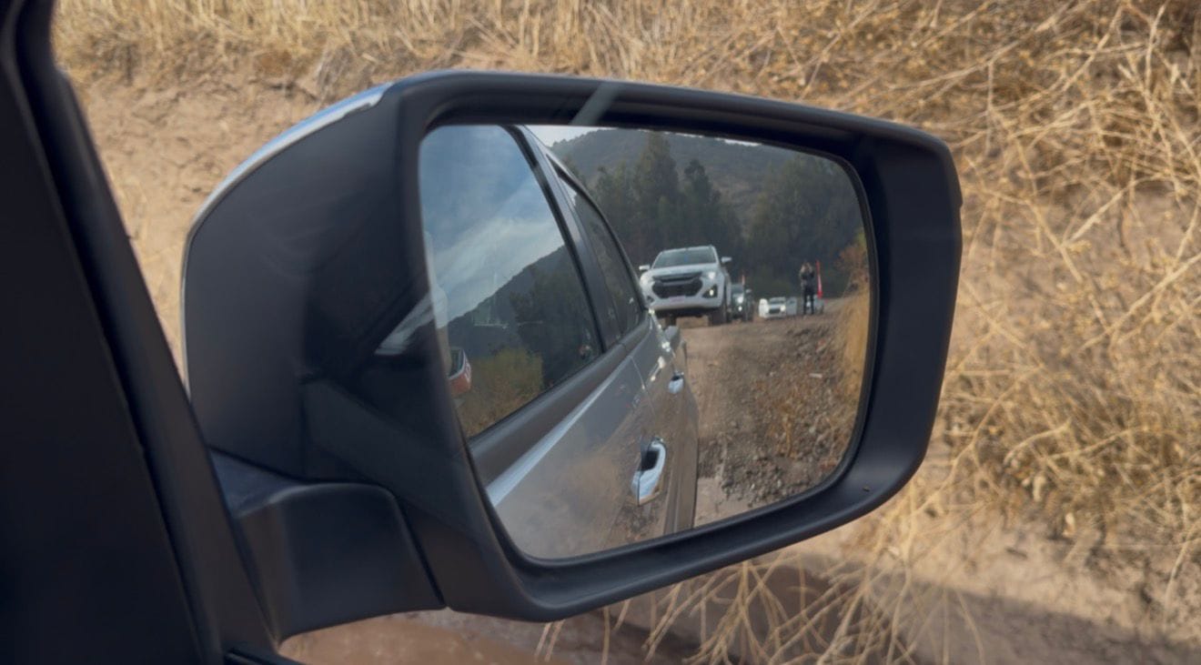 Isuzu RZ4F-STD en prueba de desempeño durante su presentación oficial en Chile 2026