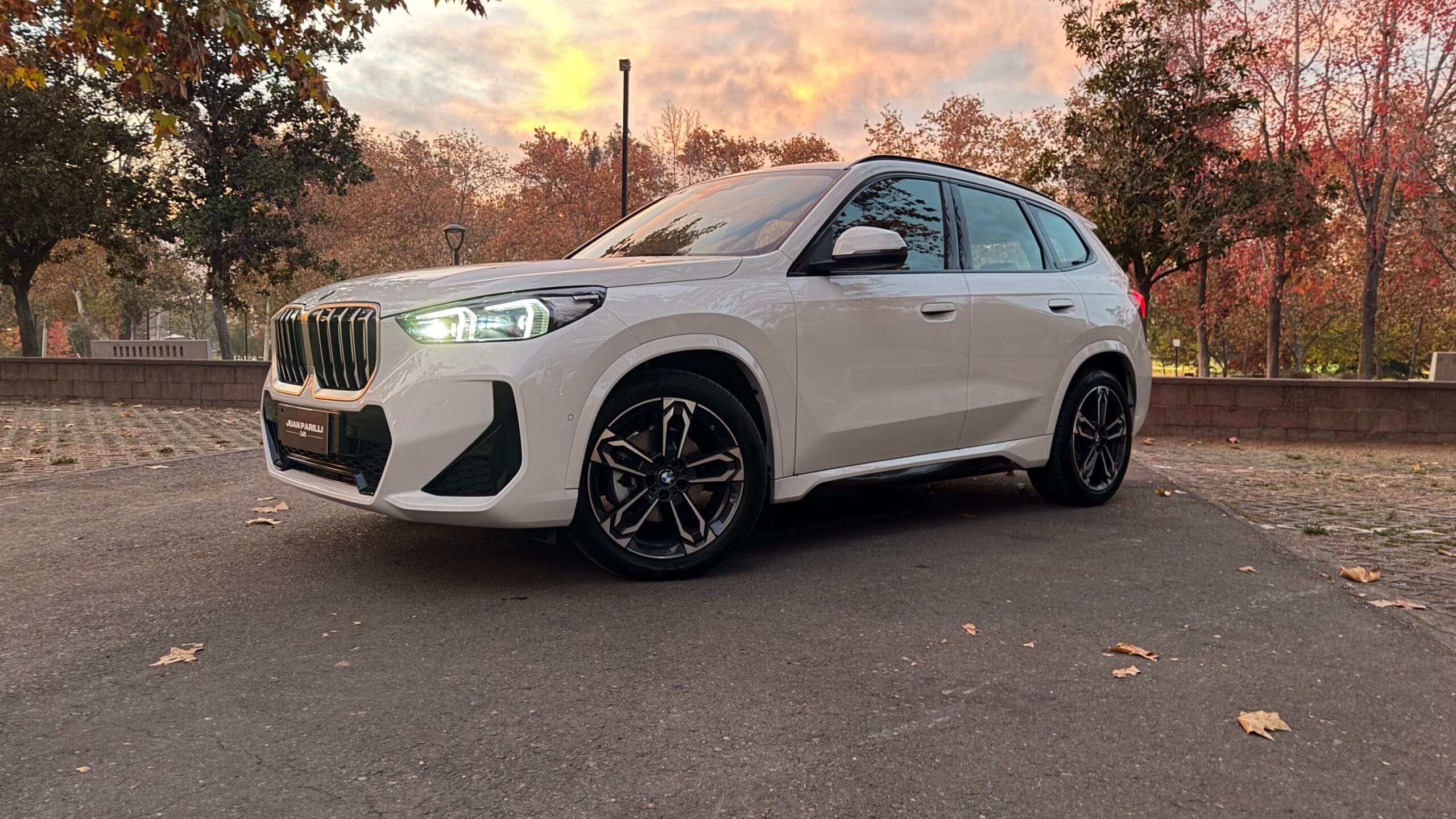 BMW X1 2026 Chile — Vista exterior frontal lateral